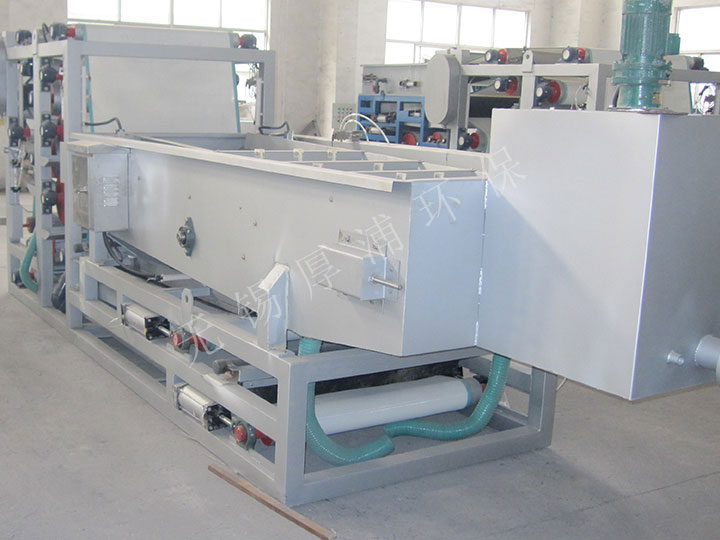 山東棗莊汙水廠-帶式壓濾機